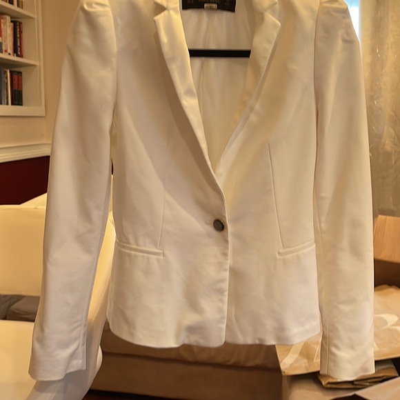 🐣🐣 10/$65 I ACCEPT OFFERS  🛍🥰🙂 - Picture 3 of 4